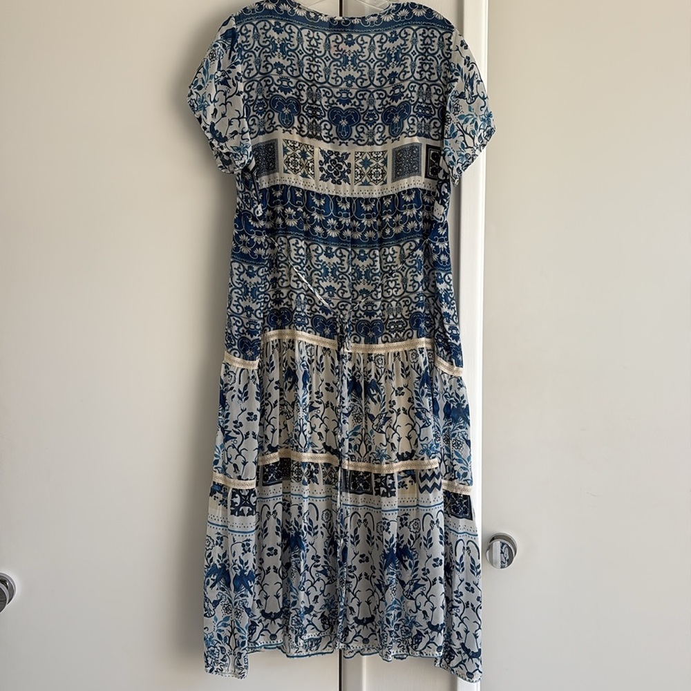 Johnny Was Mediterranean Silky like Tile Print Long Dress & liner 
Size M - Picture 4 of 6